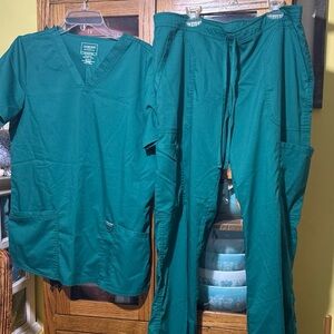 Cherokee hunter Green Women's Scrub Top & Straight Leg Pants